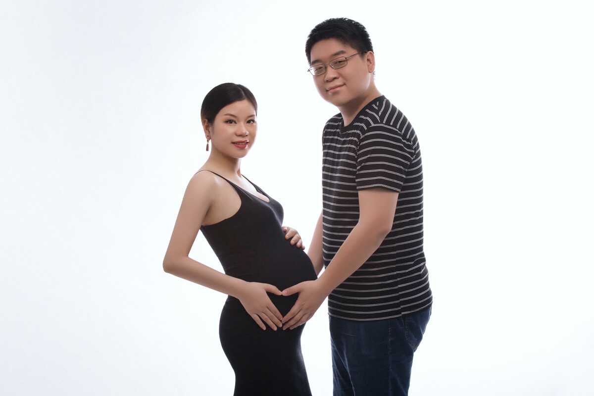 解决怀孕与胃部不适的疑惑：正确区分两者关键